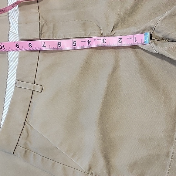 Uniqlo Size 4 Khaki Chino Shorts, Gently Used Condition - Picture 6 of 10